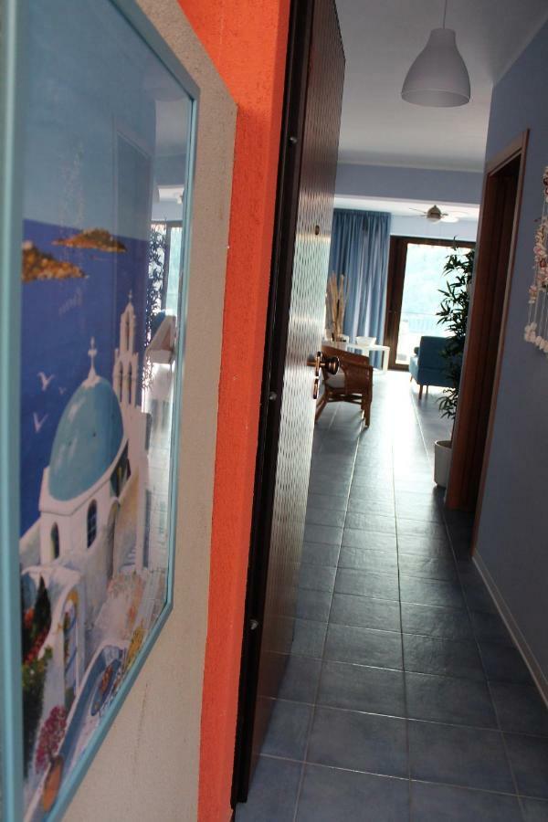 레토이아니 Light Blue House 아파트 외부 사진